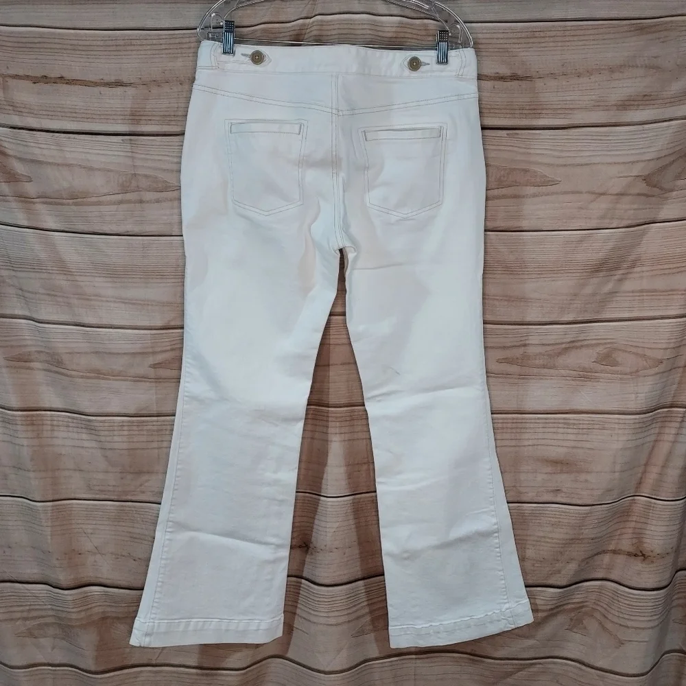 Old Navy jeans bootcut low mid rise stretch white cream ivory tan stitch 10